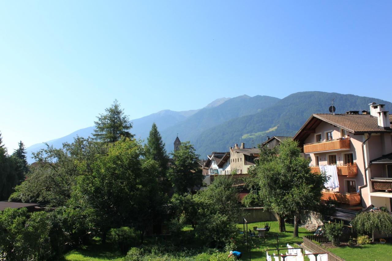 Garni Färbe Hotell Sterzing Exteriör bild