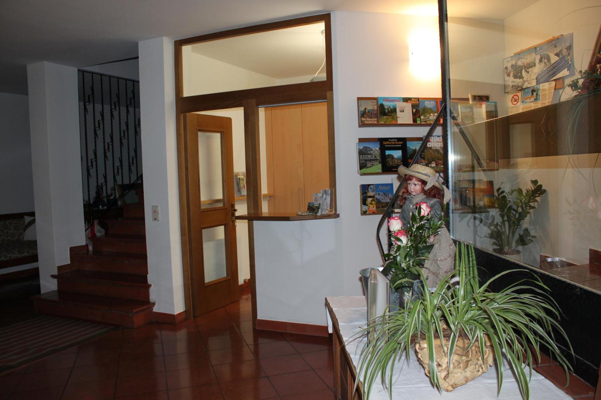 Garni Färbe Hotell Sterzing Exteriör bild