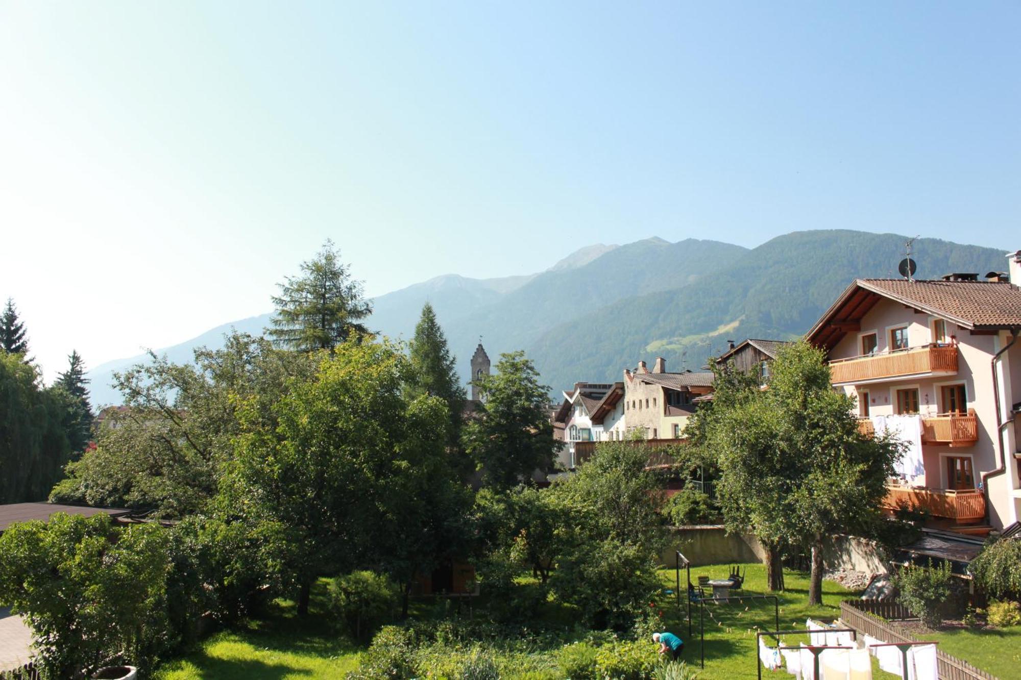 Garni Färbe Hotell Sterzing Exteriör bild